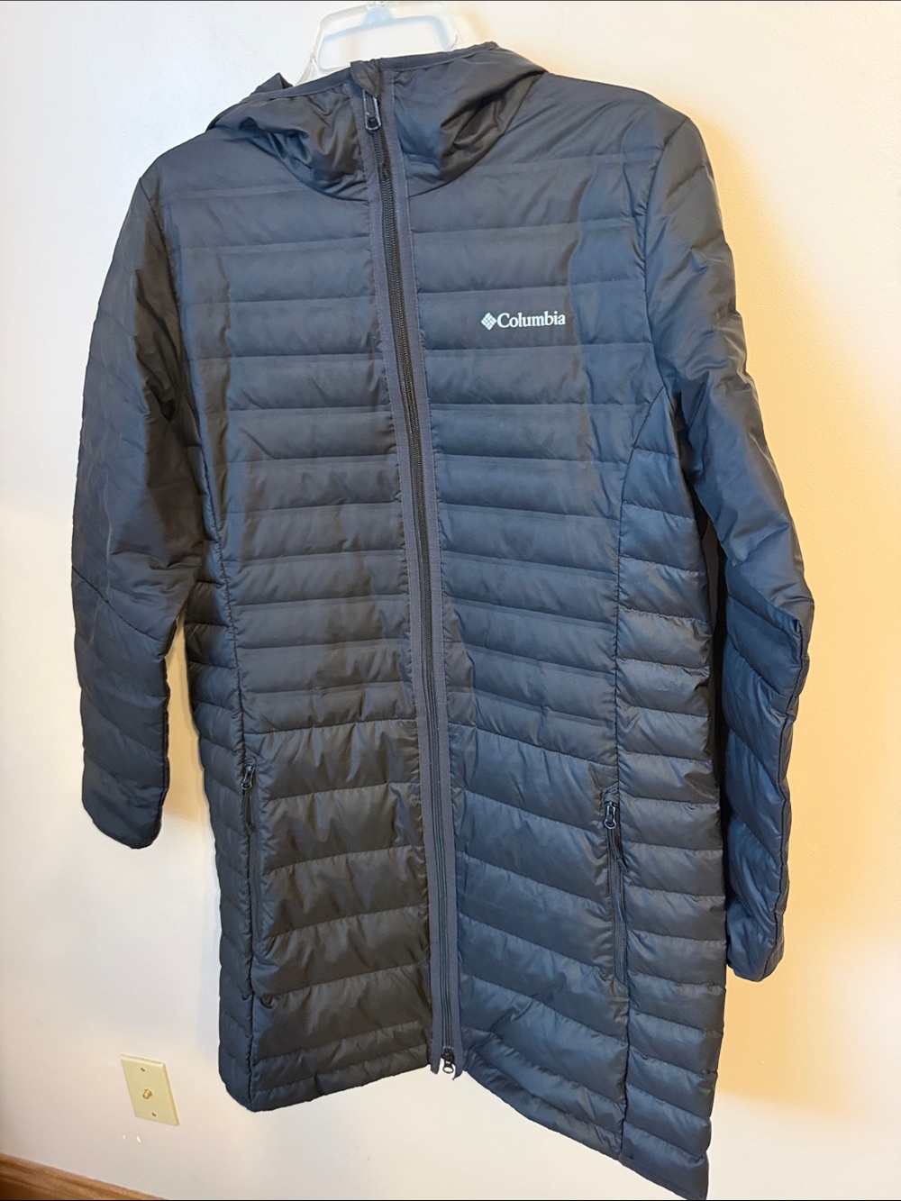 Columbia Women’s Long Hooded 650-Fill Down Puff Jacket Black Size Large